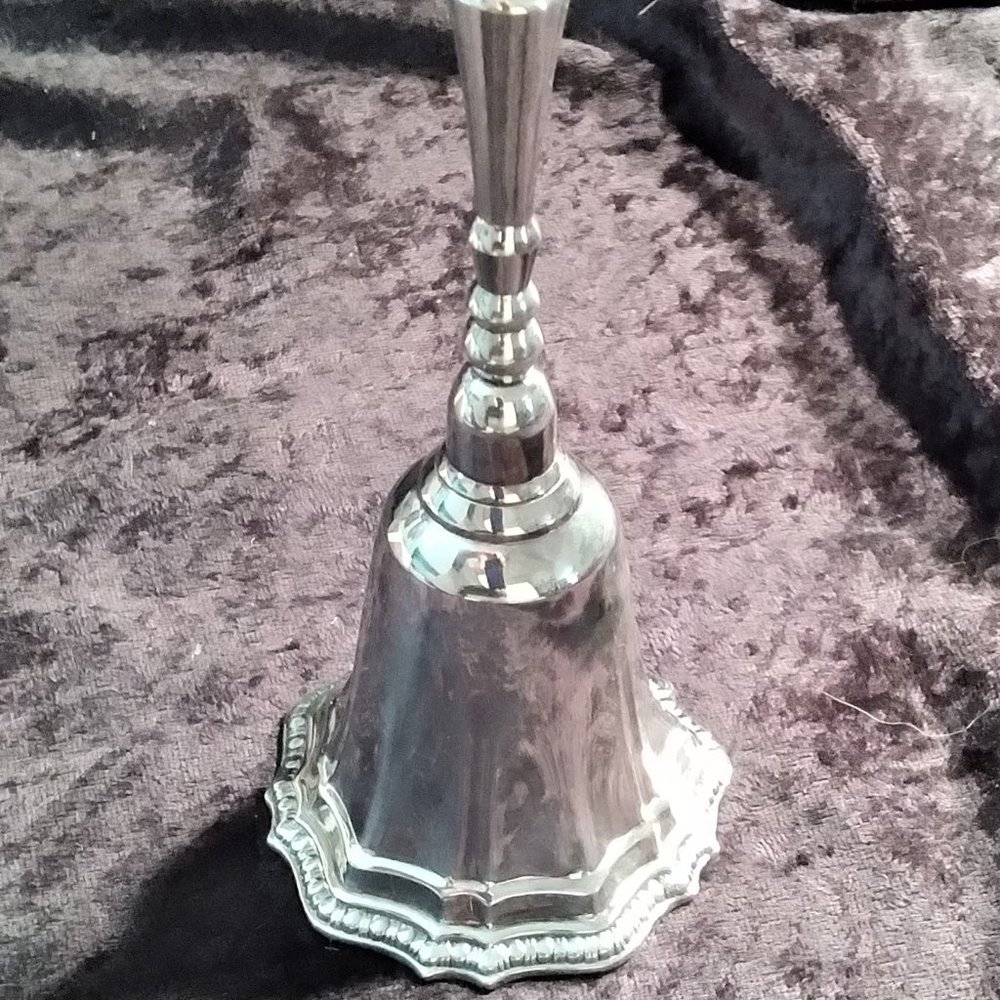 VINTAGE AVON HUDSON MANOR COLLECTION SILVERPLATED HOSTESS BELL